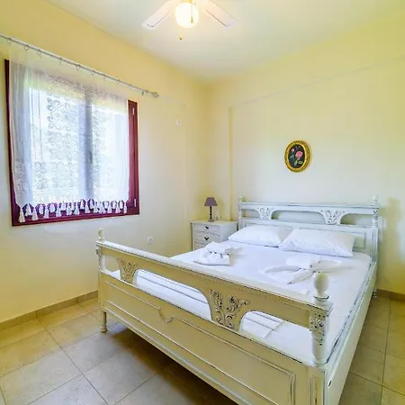 Nyaraló Harmony House Plataniász